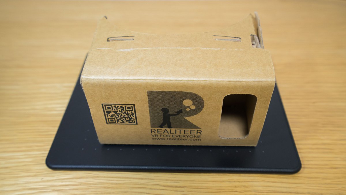 Realiteer's Cardboard (RC)